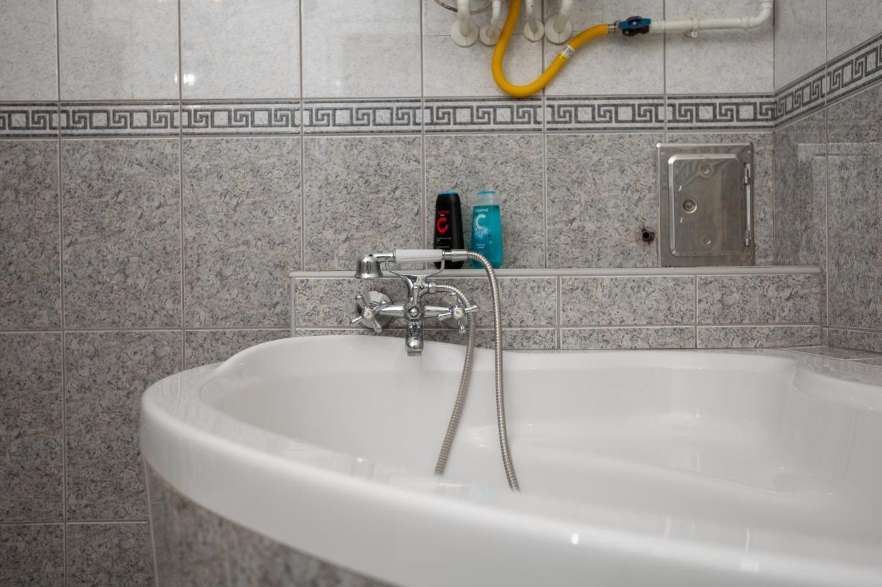 Emerald Suite With Free Parking Budapest Bagian luar foto