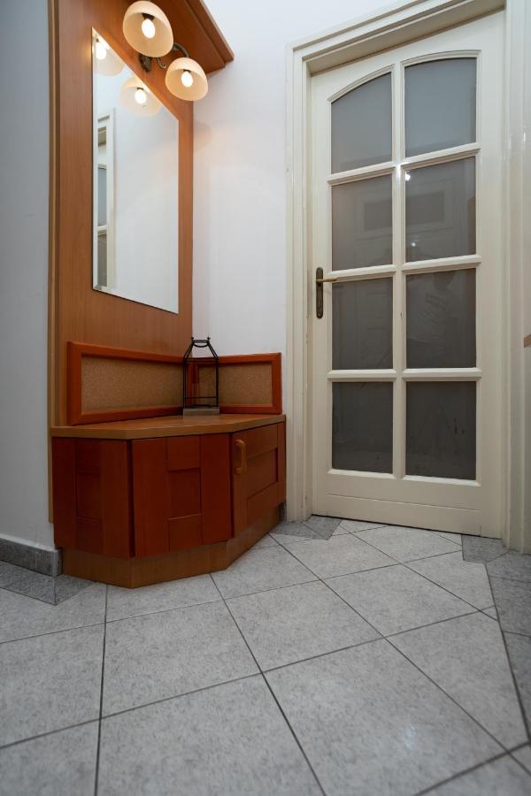 Emerald Suite With Free Parking Budapest Bagian luar foto