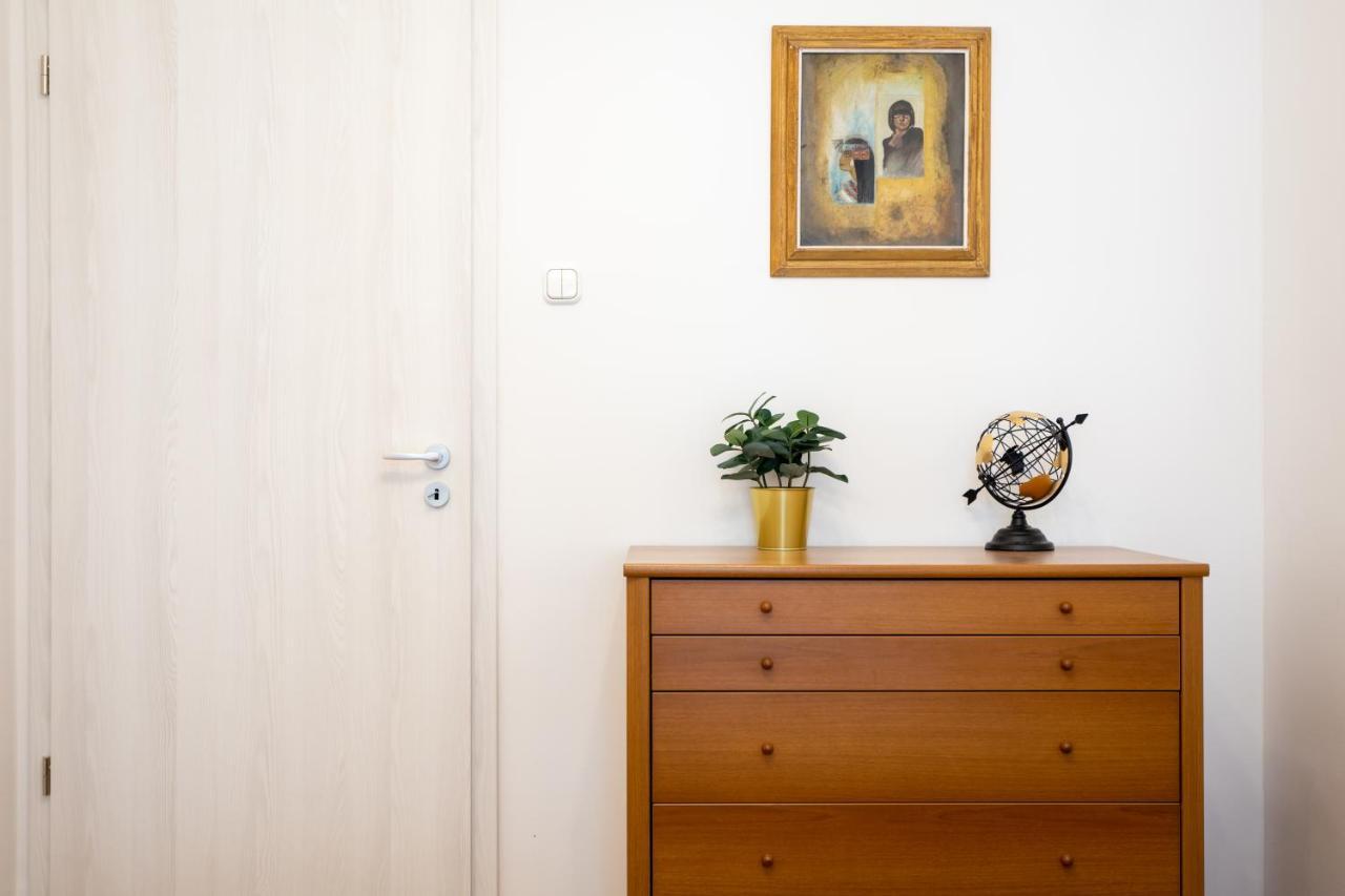 Emerald Suite With Free Parking Budapest Bagian luar foto