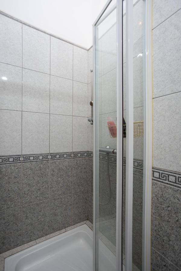 Emerald Suite With Free Parking Budapest Bagian luar foto