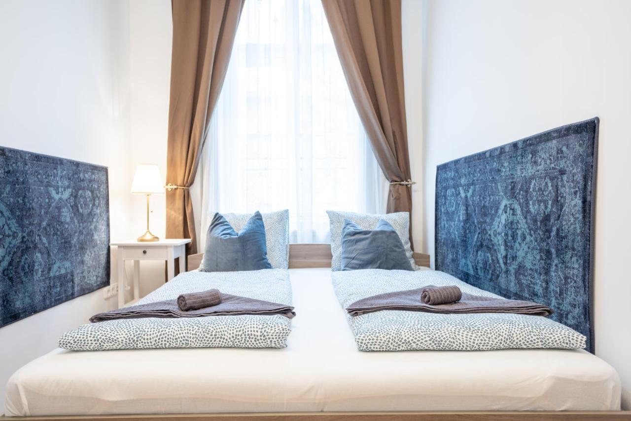 Emerald Suite With Free Parking Budapest Bagian luar foto